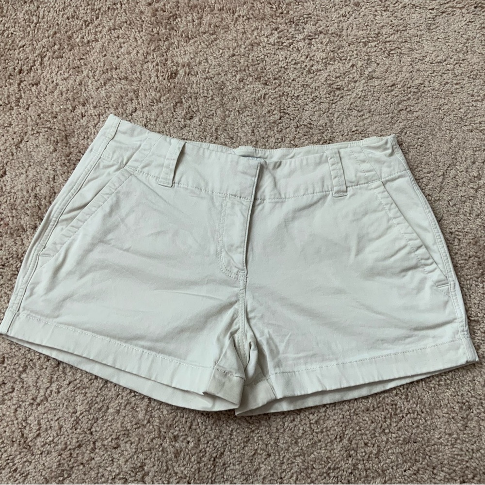 Vineyard Vines chino shorts